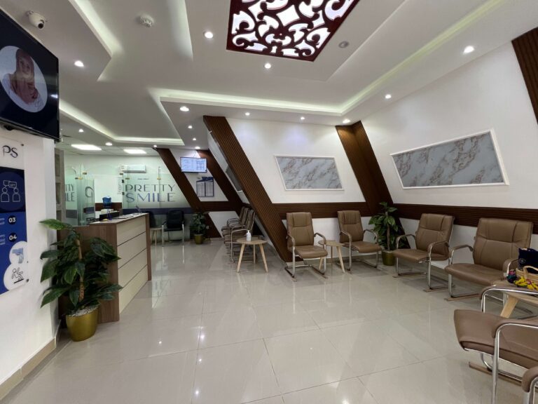 Pretty Smile waiting area