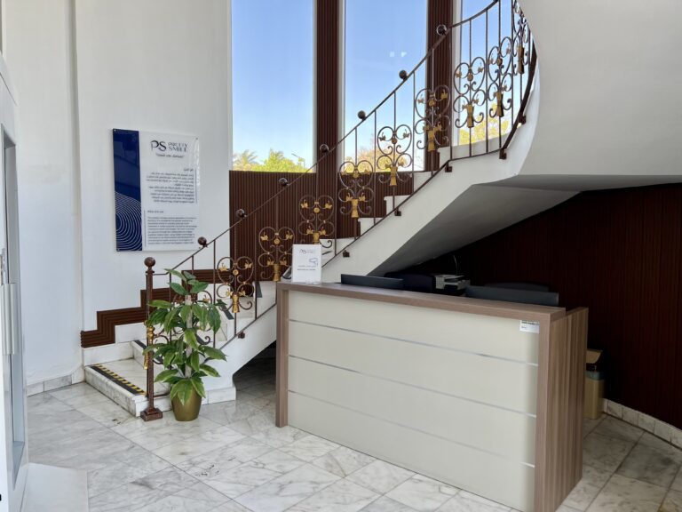 Entrance at Pretty Smile